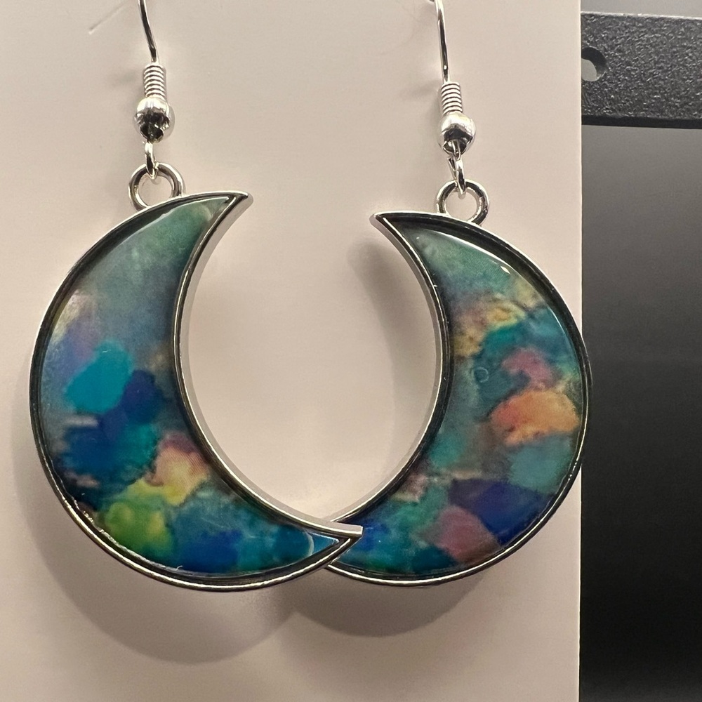 Elegant Crescent Moon Earrings